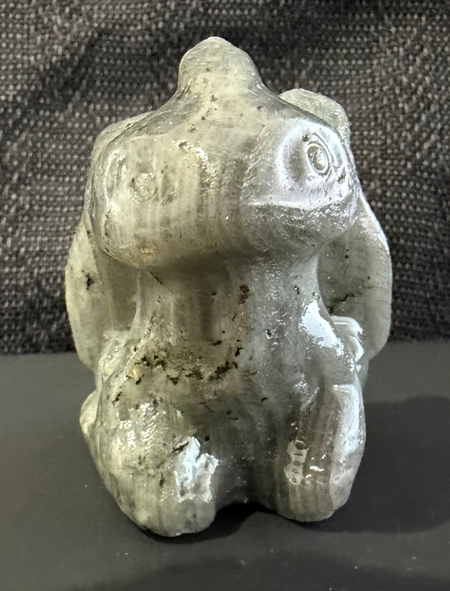 Toothless Crystal Carving